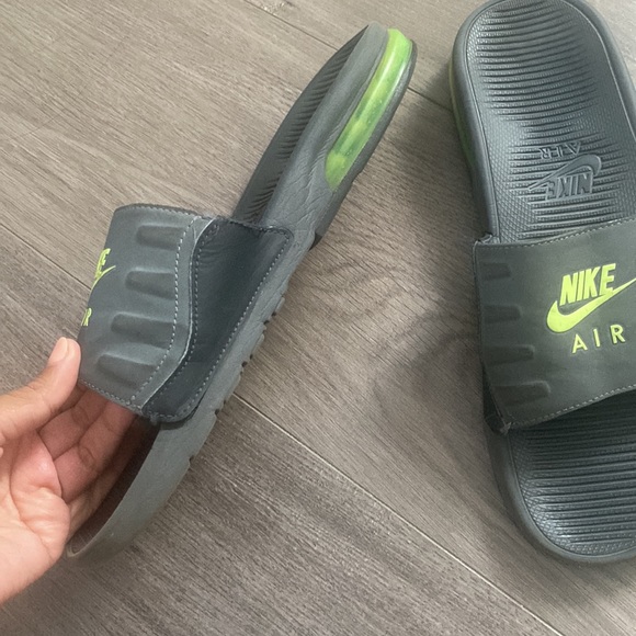 Men's Nike Slides - Picture 2 of 4